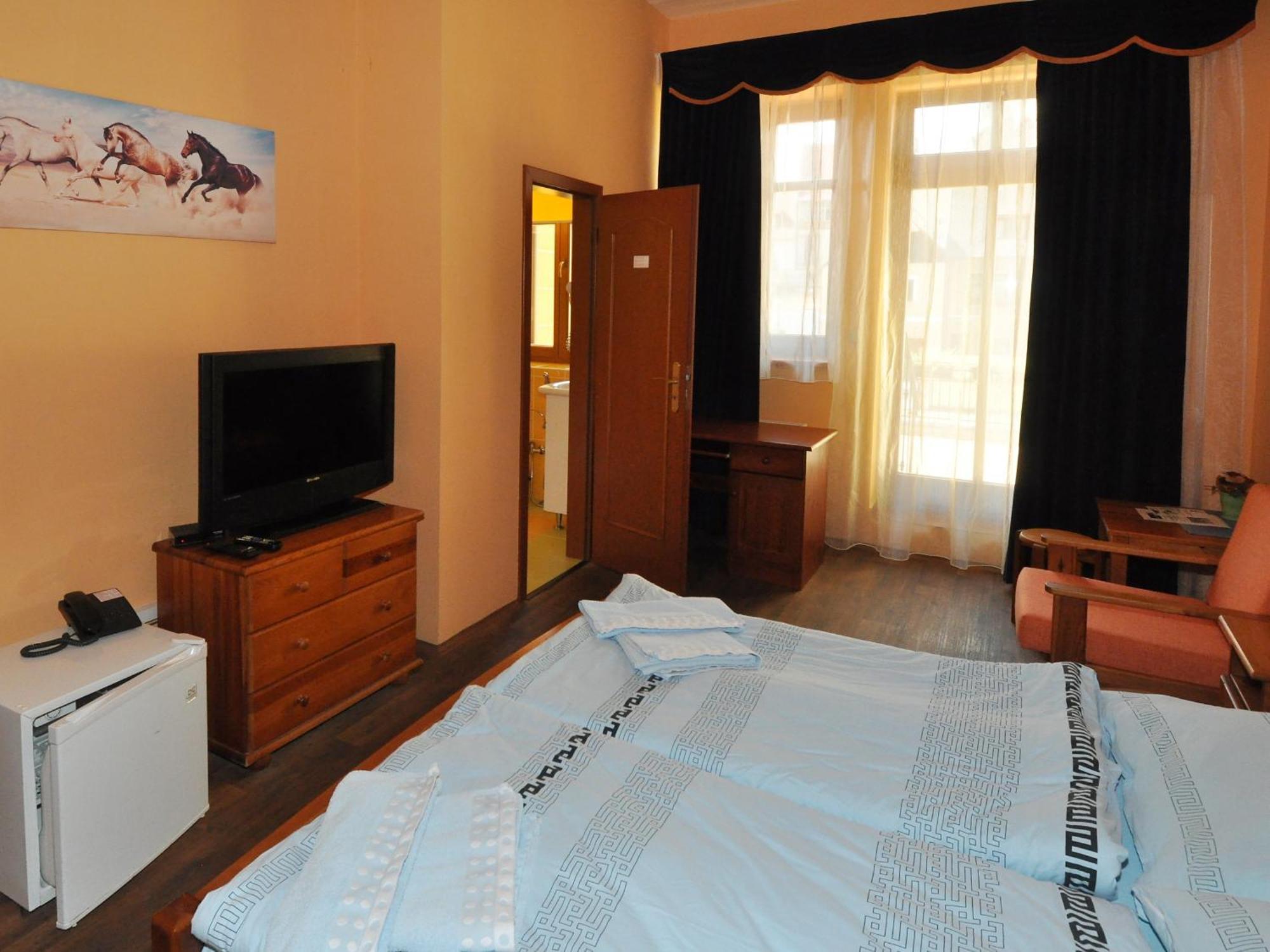 Hotel U Radnice Louny Szoba fotó