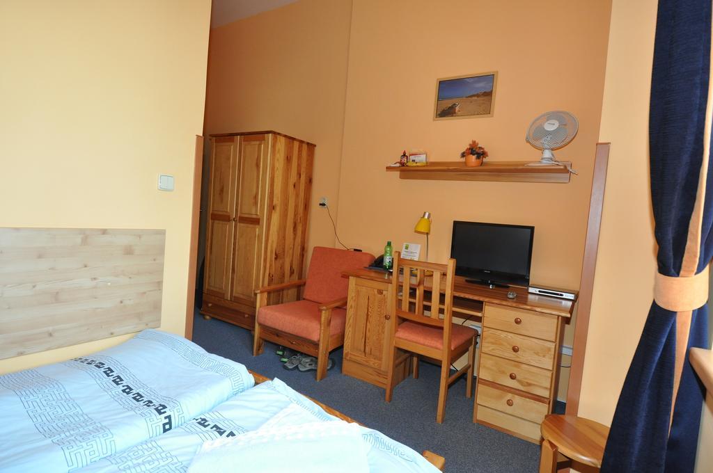 Hotel U Radnice Louny Kültér fotó