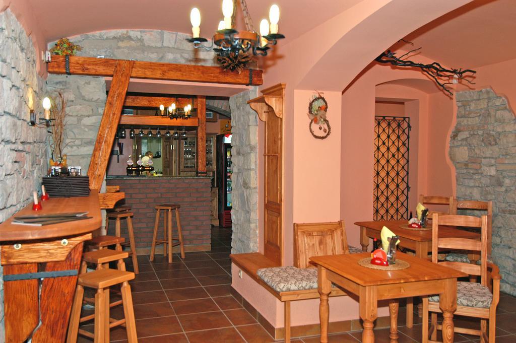 Hotel U Radnice Louny Kültér fotó