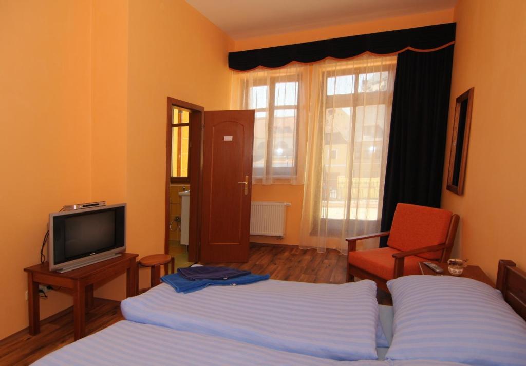 Hotel U Radnice Louny Szoba fotó