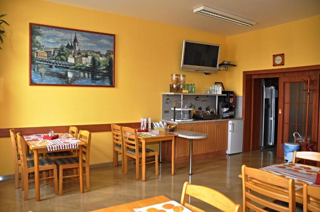 Hotel U Radnice Louny Kültér fotó